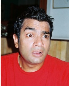 F1000019
